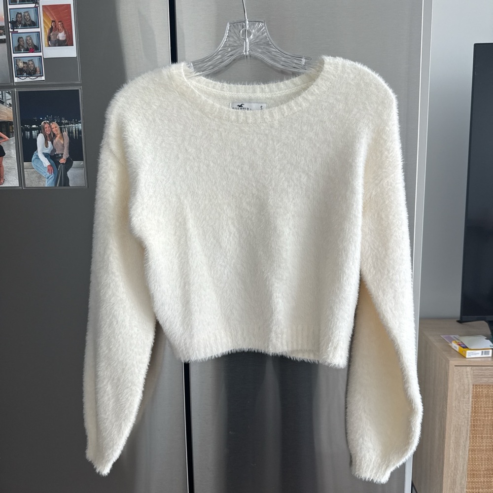 White / cream hollister sweater